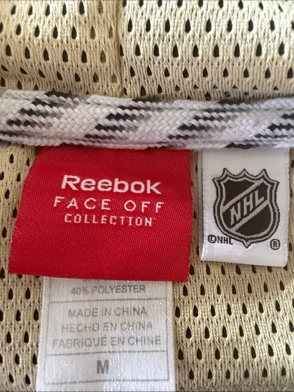 Reebok Black and Cream Face Off Collection Pittsburgh Penguins Hoodie size M - Picture 3 of 6